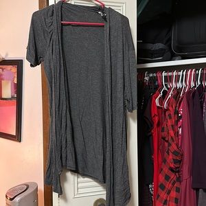 2x short sleeve flyaway